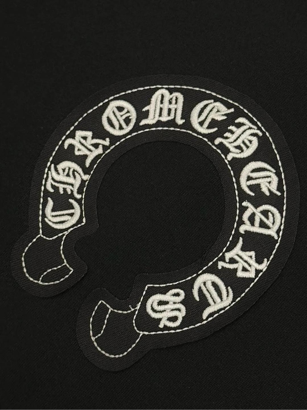 🅿️200 [High quality] Chrome hearts ss25 new first release latest short-sleeved round neck t-shirt, high-end customization, avant-garde and fashionable design! The front and rear panels of the brand logo are designed with heavy craftsmanship of burnt appliqué, ten rivets and one hundred thousand needle embroidery. High-end customized 280g fabric. Soft to the touch. Comfortable to wear. Exquisite stitching. Fine workmanship. The upper body effect is incomparably handsome! Same style for men and women, color: white, black size: S to xL